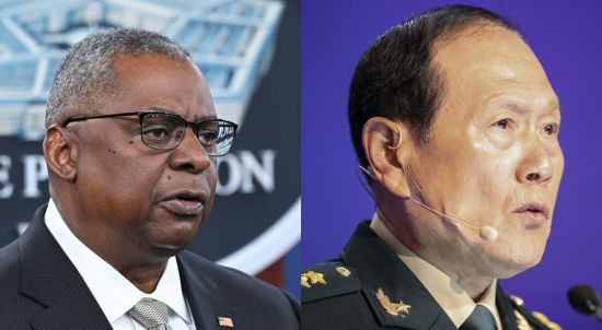 로이드 오스틴 미국 국방장관(왼쪽)과 웨이펑허 중국 국방부장   [사진 제공= AP·AFP·연합뉴스]
