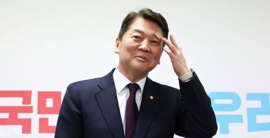 안철수 국민의힘 의원이 지난달 26일 오전 세종특별자치시당을 방문해 발언하고 있다. 2022.12.26 [이미지출처=연합뉴스]