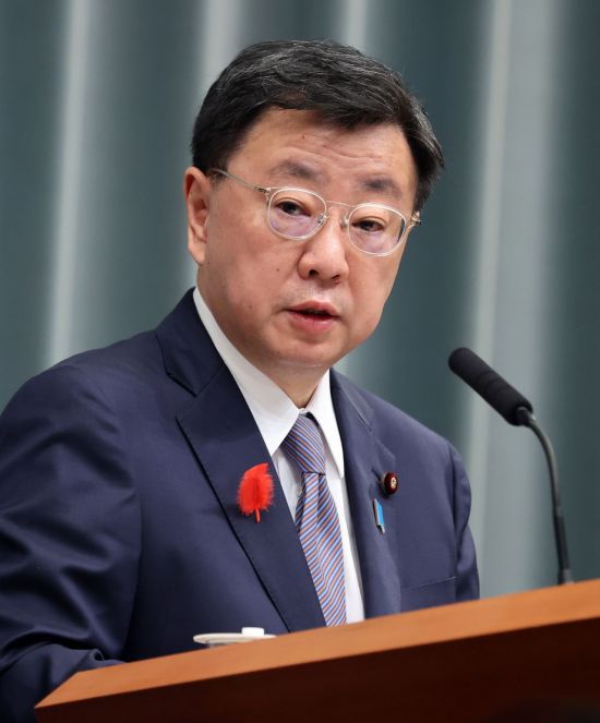 마쓰노 히로카즈 관방장관. [이미지출처=연합뉴스]