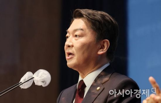 국민의힘 당대표 후보인 안철수 의원이 3일 국회에서 전당대회 관련 기자회견을 하고 있다. 사진=윤동주 기자 doso7@