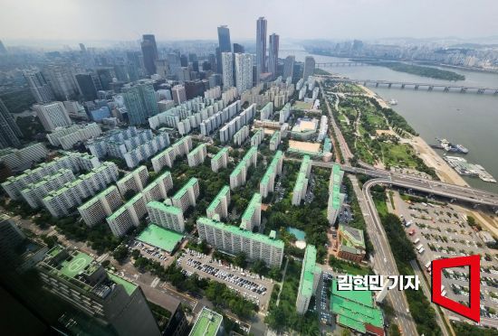 63빌딩 전망대에서 바라본 여의도 아파트 모습. 사진=김현민 기자 kimhyun81@