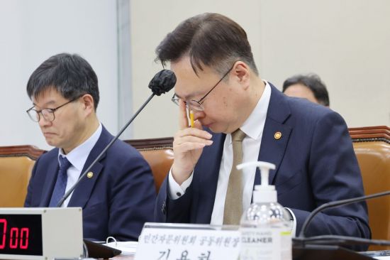 지난 3월 국회 연금개혁특별위원회에 참석한 조규홍 보건복지부 장관 [이미지출처=연합뉴스]