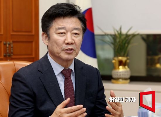 박상철 국회 입법조사처장. 사진=허영한 기자 younghan@