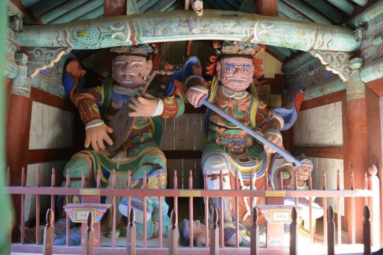 마곡사 북방다문천왕과 동방지국천왕