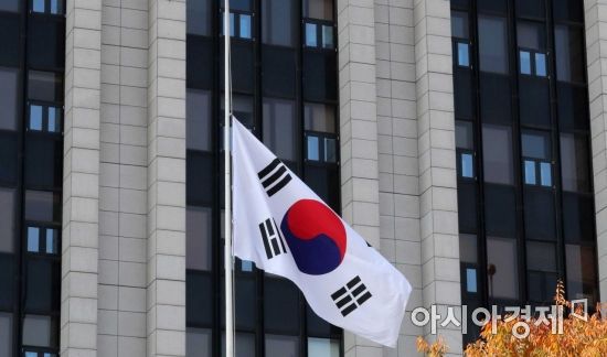 서울 종로구 세종로 정부서울청사 /강진형 기자aymsdream@