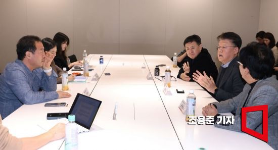 한국영화관련대담 사진=조용준 기자 jun21@