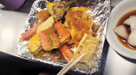 광장시장서 만 오천원에 판매되고 있는 모둠전. [사진=온라인 커뮤니티 갈무리]