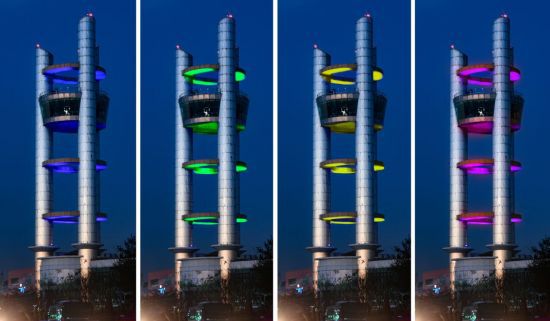 오산시 오산천변 오산맑음터공원내 에코리움 전망대에 설치된 경관조명. 미세먼지 상태에 따라 색깔이 달라진다. [사진제공=오산시]