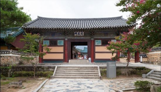 양산 통도사 천왕문