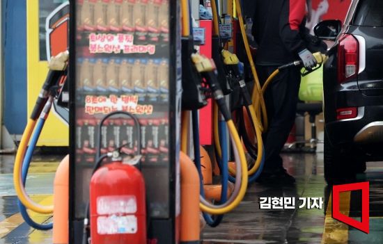 19일 서울 시내의 한 주유소 모습.  사진=김현민 기자 kimhyun81@