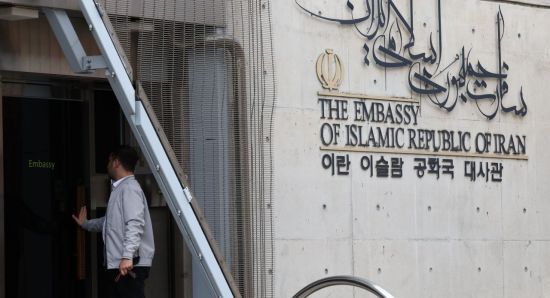 헬기 추락 사고를 당한 에브라힘 라이시 이란 대통령의 사망이 공식 확인된 20일 서울 용산구 주한이란이슬람공화국대사관의 모습. [사진=연합뉴스]