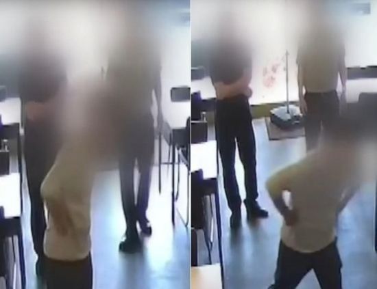 대구 중구청 공무원들이 17일 갑질 피해를 폭로한 치킨집 업주를 찾아가 사과하는 모습. [사진출처=온라인 커뮤니티 '보배드림']