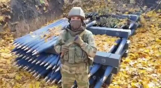 지난해 11월 한 러시아 군인이 텔레그램 채널을 통해 북한의 무기지원에 감사하는 모습. [이미지출처=텔레그램]