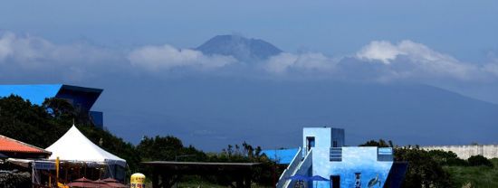 구름 걸린 한라산이 운치 있다. 사진=조용준 기자 jun21@