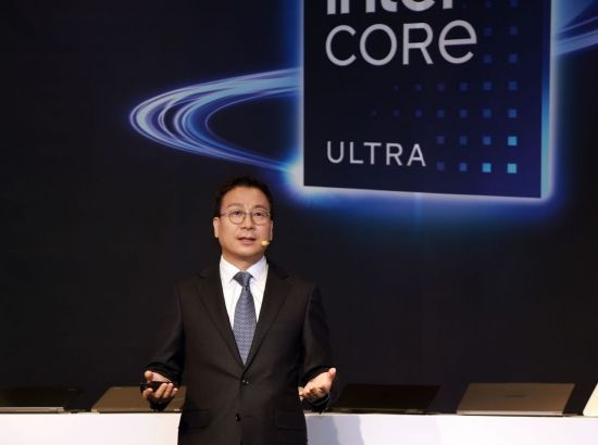 인텔코리아가 28일 서울 여의도 콘래드 호텔에서 개최한 인텔 AI PC 최신 프로세서 출시 간담회에서 배태원 인텔코리아 사장이 인사말을 하고 있다. 2024.10.28. 사진=허영한 기자