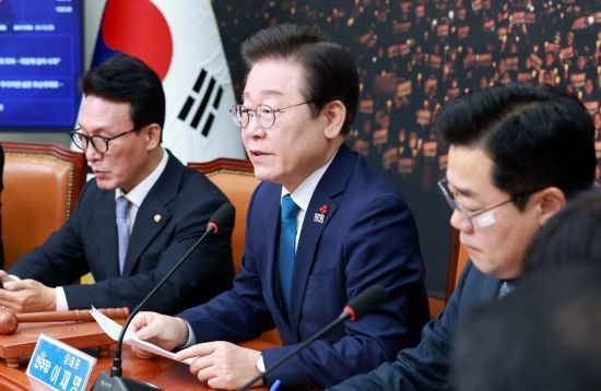 이재명 더불어민주당 대표가 5일 국회에서 열린 최고위원회의에서 발언하고 있다. 김현민 기자