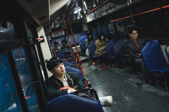 디즈니+ '조명가게' 스틸 컷