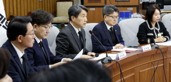 이주호 사회부총리 겸 교육부 장관이 17일 국회에서 열린 학교 안전 강화를 위한 당정협의회에서 발언하고 있다. 2025.2.17 김현민 기자