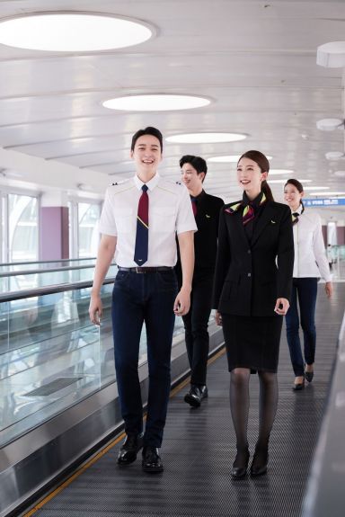 진에어 객실 승무원 모습. 진에어 제공.