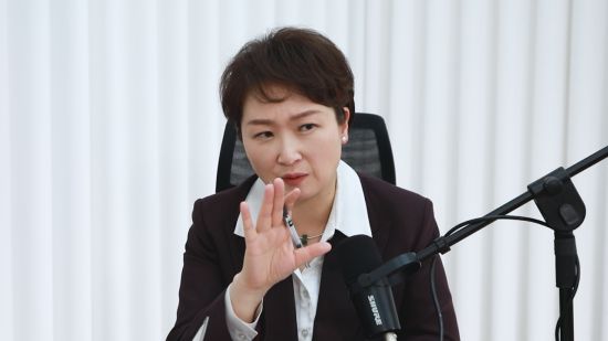 이 의원은 헌재의 탄핵심판 선고가 내려지면 심각한 상황이 벌어지지는 않을 것이라고 내다봤다.