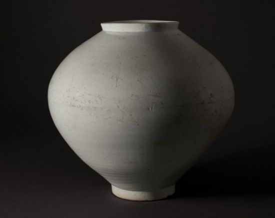 백자대호 조선시대 (18세기). CHRISTIE'S IMAGES LTD