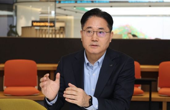 서장철 LS일렉트릭 CTO가 서울 용산 LS용산타워에서 아시아경제와 인터뷰 하고 있다. 조용준 기자