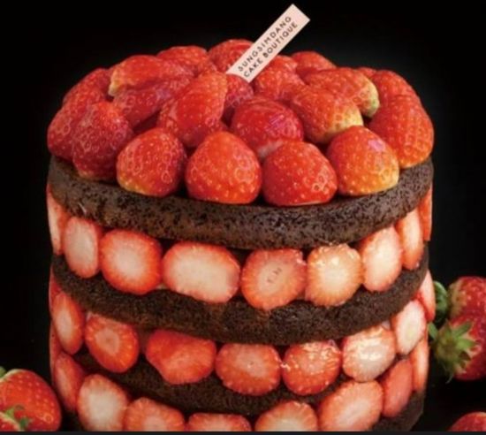 성심당 인기 상품인 딸기시루케이크. 성심당