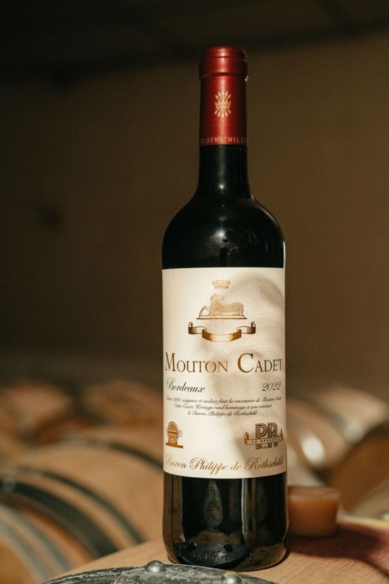 '무똥 까데 퀴베 헤리티지 루즈(Mouton Cadet Cuvee Heritage Rouge)'