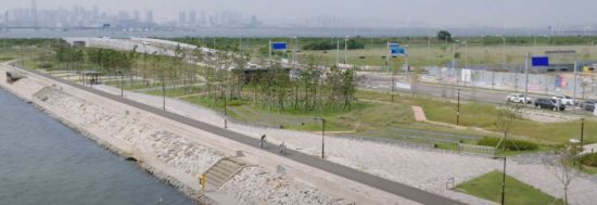 시흥시가 조성중인 해양 자전거도로. 시는 월곶포구~거북섬을 잇는 15㎞의 자전거길을 조성할 예정이다. 시흥시 제공