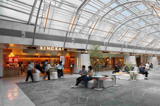 인천공항 제1터미널 교통센터 내 '테이스티 아워홈 그라운드' 전경. 아워홈