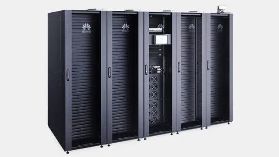 어센드 910C 기반 클라우드 솔루션인 클라우드매트릭스 384. 엔비디아 제품보다 차지하는 면적도 넓고 와트 대비 성능도 현저히 떨어지지만, 중국 기업들에게는 유일한 선택지가 되고 있다. 화웨이