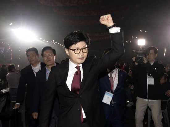 한동훈 국민의힘 대선 경선 후보가 3일 경기 고양시 킨텍스에서 열린 21대 대통령선거 후보자 선출을 위한 제5차 전당대회에 참석하고 있다. 2025.05.03 윤동주 기자