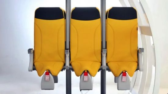 외국 저가 항공사가 탑승객을 늘리기 위해 이르면 내년부터 이른바 '스탠딩 좌석'을 도입할 수 있다는 전망이 나온 가운데, 논란이 일자 제조사 측에서 해명에 나섰다. 아비오인테리어스