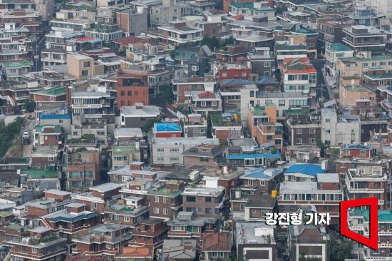 서울 중구 남산에서 바라본 용산구 빌라밀집지역. 강진형 기자