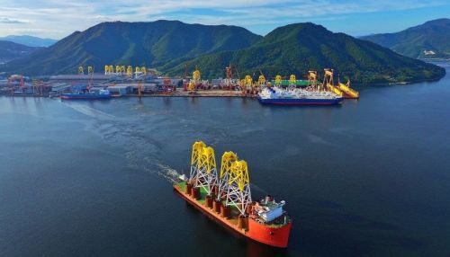 HSG성동조선에서 제작한 하부구조물이 선적 후 대만 창화2b&4 해상풍력 발전단지로 출항하고 있다. HsG성동조선