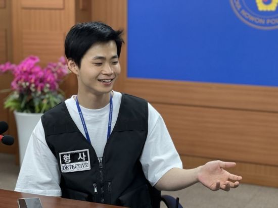 5일 서울 노원경찰서에서 박세원 순경이 인터뷰 중인 모습. 이은서 기자