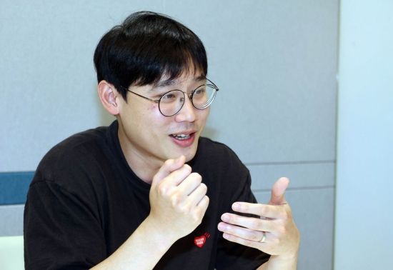 정원모 피카디 대표가 서울 강남구 사무실에서 아시아경제와 인터뷰 하고 있다. 조용준 기자