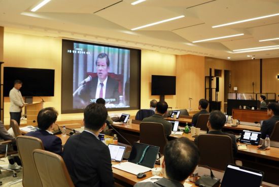 SK그룹은 지난 13~14일 경기도 이천 SKMS 연구소에서 경영전략회의를 진행했다. SK그룹 제공