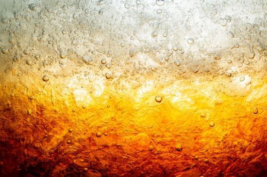 전문가들은 철제 보온병이라도 산성 음료를 장기간 담아둘 경우 금속과 화학 반응을 일으켜 코팅이 손상되고, 이로 인해 독성 물질이 소량씩 용출될 수 있다고 경고한다. 게티이미지