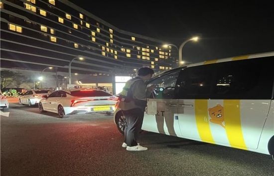 인스파이어 아레나 일대 택시 단속 현장. 인천시