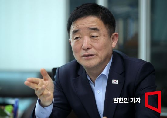 강득구 더불어민주당 의원. 김현민 기자