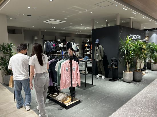 하이드로겐 긴자 식스 매장 모습.