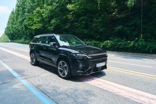 액티언 하이브리드. KGM