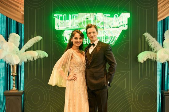 뮤지컬 '위대한 개츠비'에서 남녀 주인공 개츠비와 데이지 역을 맡은 배우 매트 도일(오른쪽)과 센젤 아마디.   [사진 제공= 오디컴퍼니]