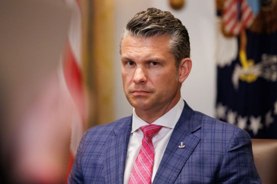 8일(현지시간) 내각회의에 참여한 피트 헤그세스 미 국방장관. EPA연합뉴스