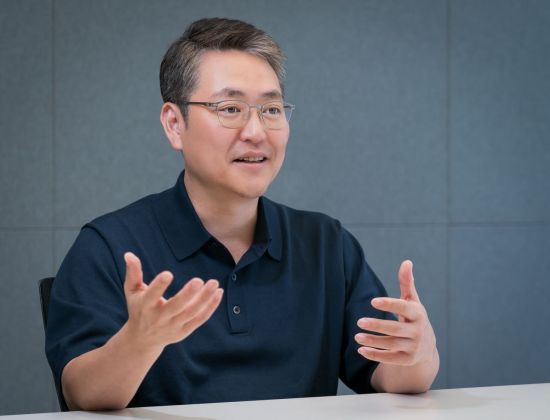 장영근 카카오페이손해보험 대표가 아시아경제와 인터뷰하고 있다. 카카오페이손보