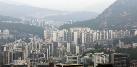 서울 남산에서 바라본 서울 시내 아파트 단지 전경. 2025.06.27 윤동주 기자