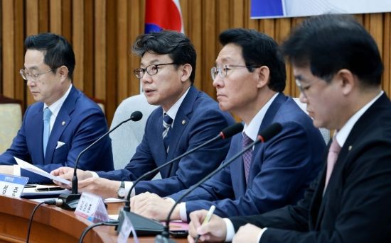 진성준 더불어민주당 정책위의장. 김현민 기자