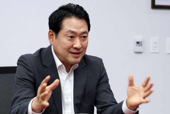 국민의힘 당권 주자인 장동혁 의원이 30일 국회에서 아시아경제와 인터뷰를 하고 있다. 2025.7.30 김현민 기자