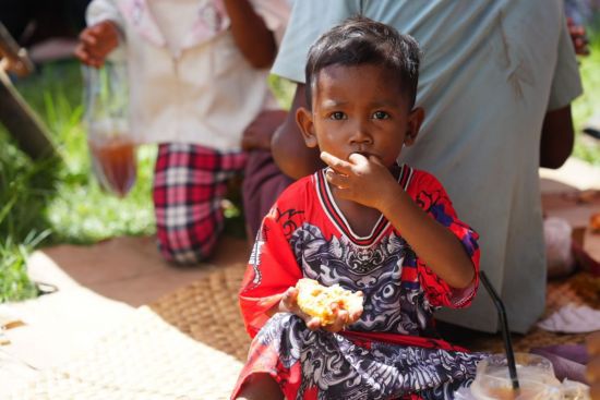 캄보디아 대피소의 아이. 구세군